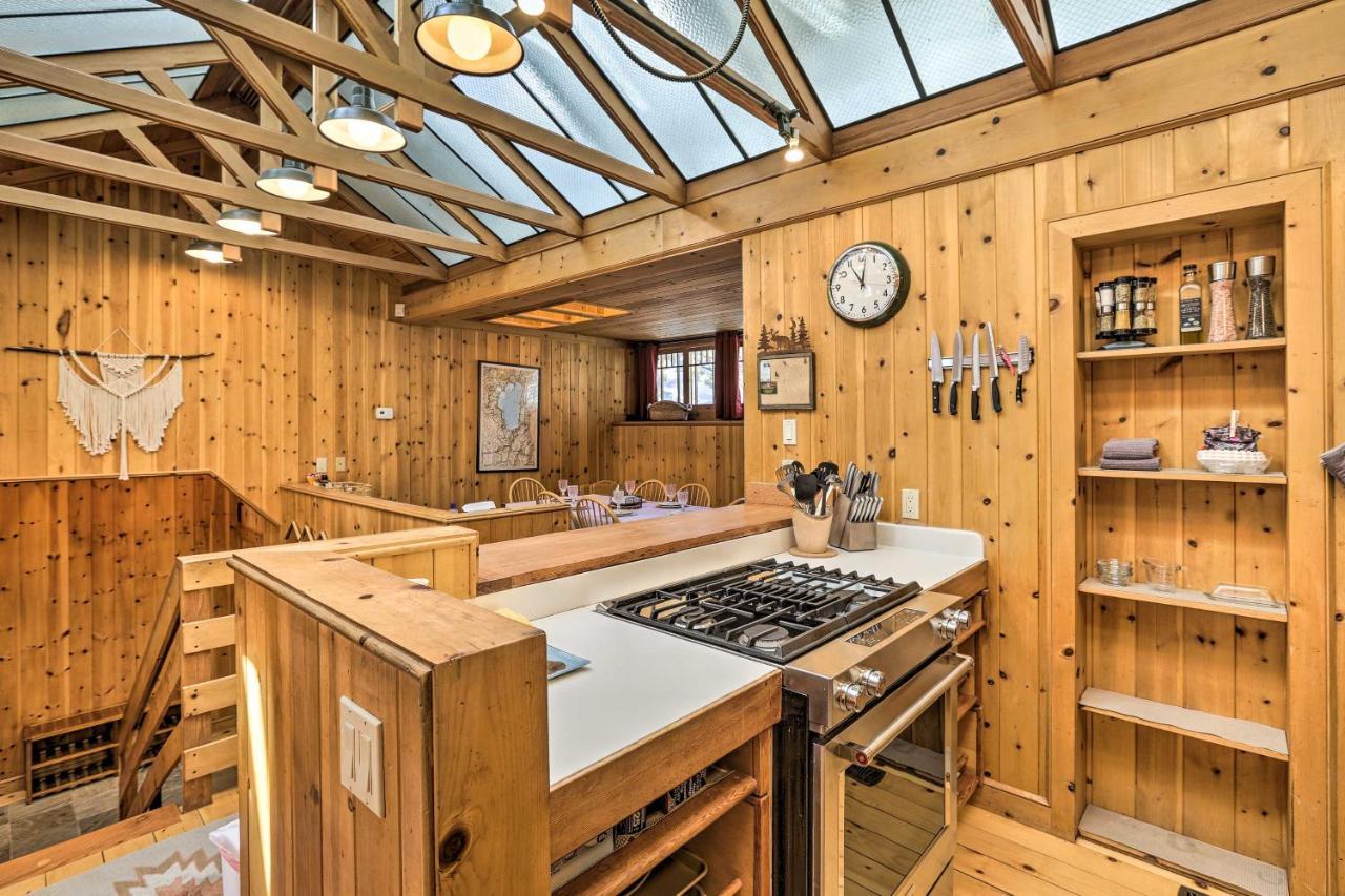 Holiday home Tahoe Area Townhome Less Than 1 Mi To Heavenly Lifts!