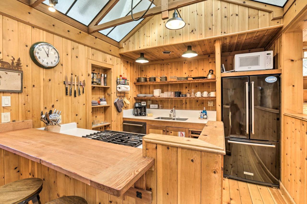 Holiday home Tahoe Area Townhome Less Than 1 Mi To Heavenly Lifts! *