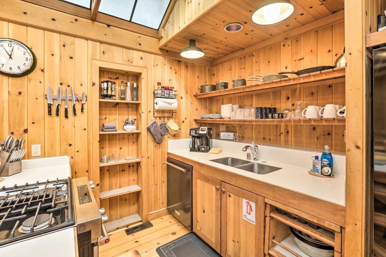Tahoe Area Townhome Less Than 1 Mi To Heavenly Lifts! * Stateline